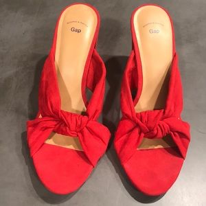 Gap Knot Heel Mule Shoes